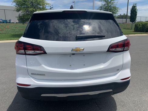 Used 2024 Chevrolet Equinox LT FWD image 7