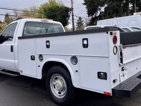 Used 2014 Ford F250 XL w/ Power Equipment Group image 3