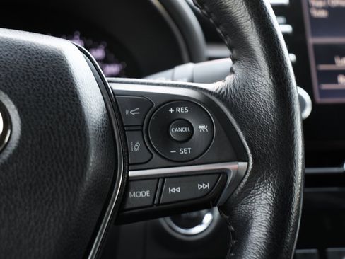 Used 2019 Toyota Avalon XLE image 22