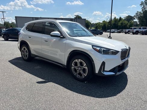 Used 2026 BMW X1 xDrive28i AWD/4WD image 9