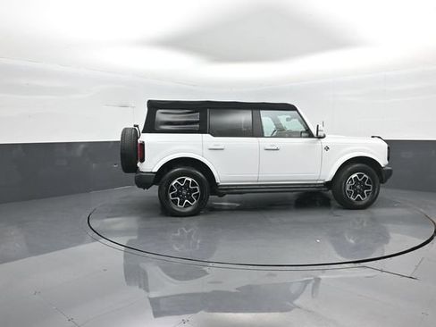 Used 2022 Ford Bronco Outer Banks AWD/4WD image 8