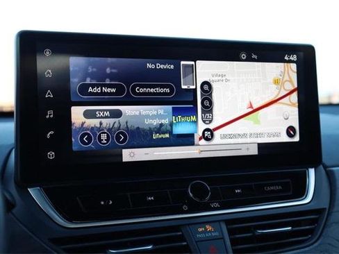 Used 2024 Nissan Altima 2.5 SV w/ SV Premium Package image 11