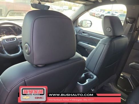 New 2026 GMC Acadia Elevation image 17