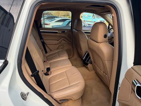 Used 2011 Porsche Cayenne AWD/4WD image 30