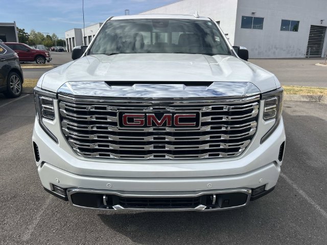 Used 2024 GMC Sierra 1500 Denali AWD/4WD image 2