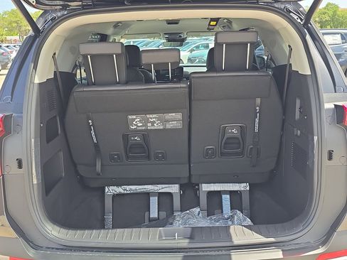 New 2026 Kia Carnival EX FWD image 10