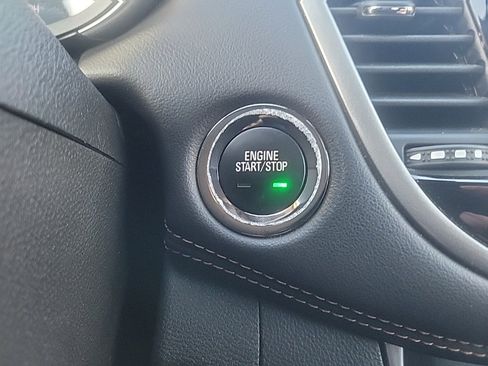 Used 2020 Chevrolet Trax LT w/ LT Convenience Package image 14