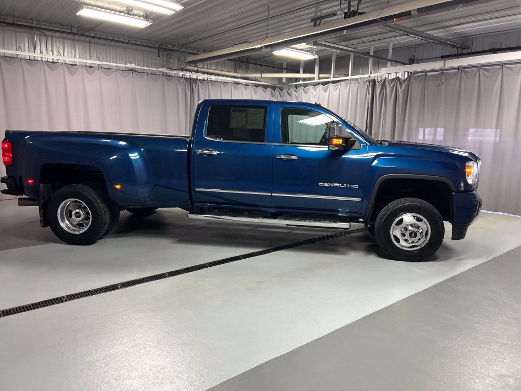 Used 2016 GMC Sierra 3500 Denali w/ Duramax Plus Package AWD/4WD image 8