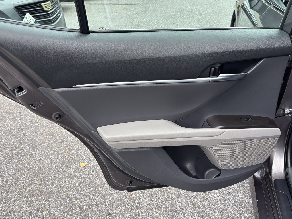 Used 2022 Toyota Camry LE FWD image 40