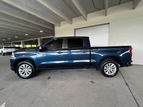 Used 2022 Chevrolet Silverado 1500 Custom RWD image 2