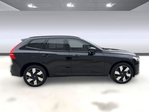 Used 2024 Volvo XC60 T8 Ultimate w/ Climate Package AWD/4WD image 8