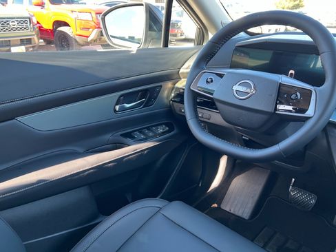 New 2025 Nissan Murano SL image 11