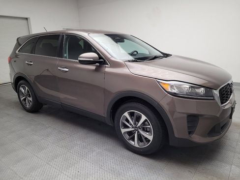 Used 2020 Kia Sorento FWD V6 image 11