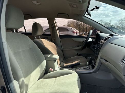 Used 2012 Toyota Corolla LE image 19