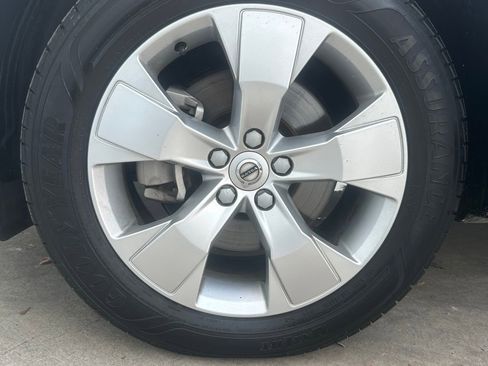 Used 2022 Volvo XC40 T5 Momentum AWD/4WD image 24