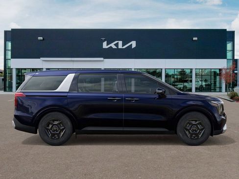 New 2026 Kia Carnival LX image 7