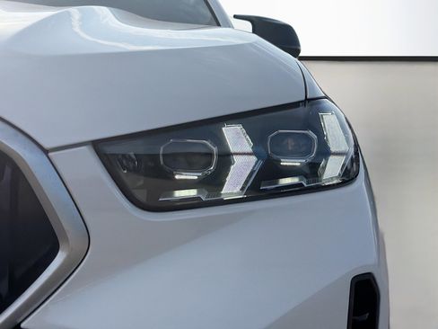 Used 2025 BMW X6 M60i AWD/4WD image 9
