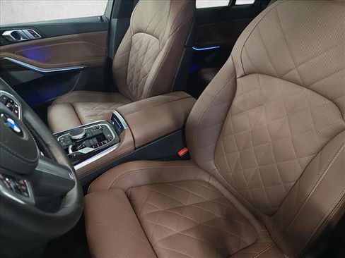 Used 2026 BMW X7 xDrive40i image 17