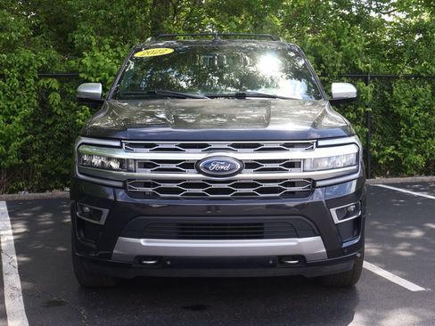 Used 2022 Ford Expedition Platinum AWD/4WD image 2
