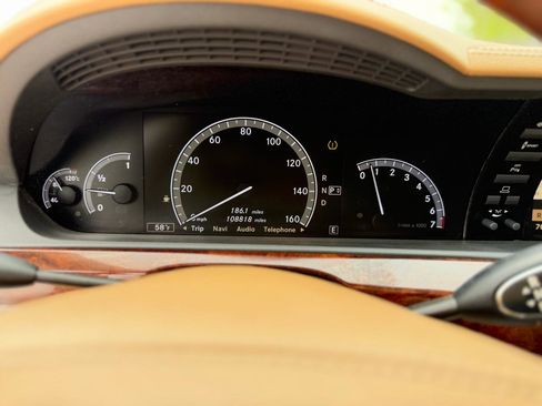 Used 2011 Mercedes-Benz S 550 image 21