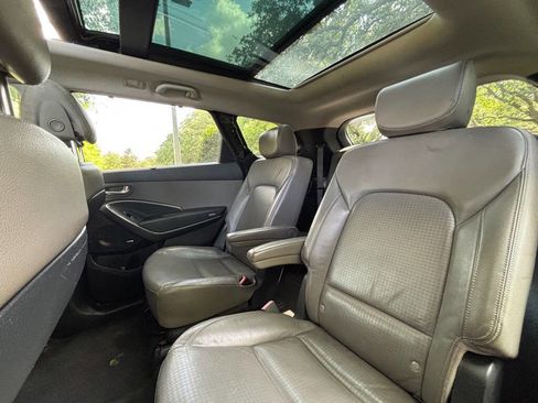 Used 2013 Hyundai Santa Fe Limited w/ Technology Pkg image 12