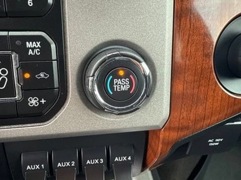 Used 2015 Ford F350 King Ranch w/ FX4 Off-Road Package AWD/4WD image 7