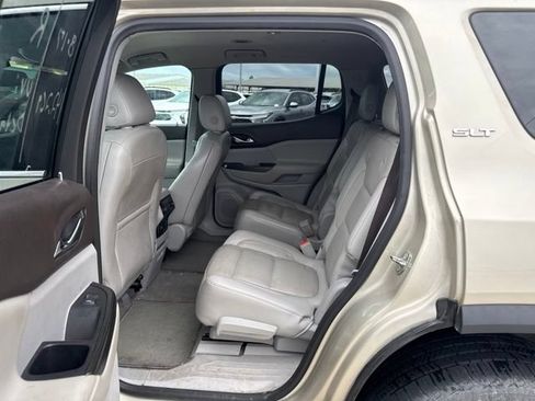 Used 2017 GMC Acadia SLT FWD image 6