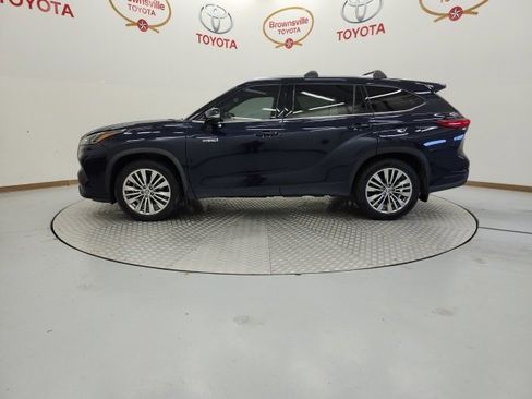 Used 2020 Toyota Highlander Platinum image 5