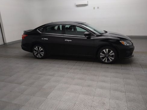 Used 2019 Nissan Sentra SV w/ Special Edition Package FWD image 11