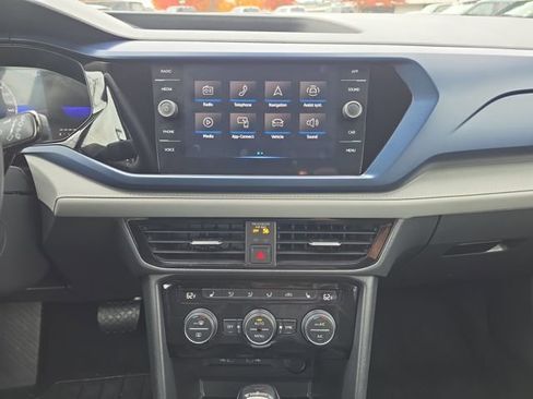 Used 2024 Volkswagen Taos SE image 23