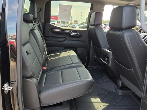 Used 2024 Chevrolet Silverado 1500 RST AWD/4WD image 16