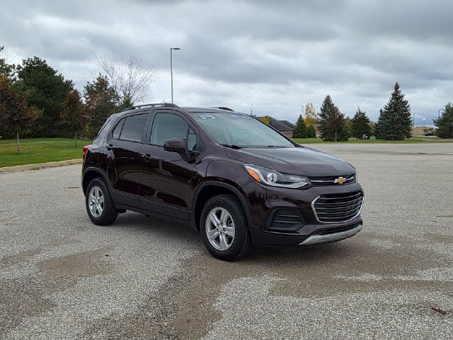 Certified 2022 Chevrolet Trax LT w/ LT Convenience Package AWD/4WD image 3