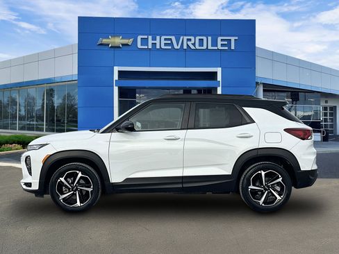 Certified 2023 Chevrolet TrailBlazer RS image 2