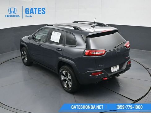 Used 2017 Jeep Cherokee Trailhawk w/ Comfort/Convenience Group image 55
