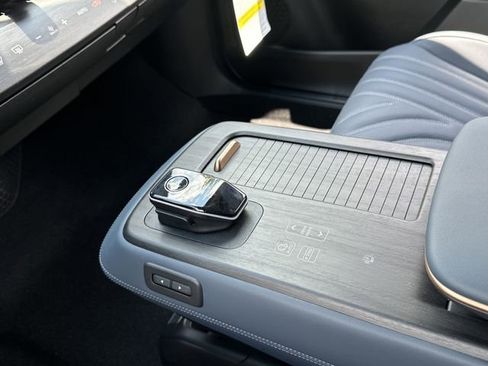 New 2025 Nissan Ariya Platinum AWD/4WD image 14