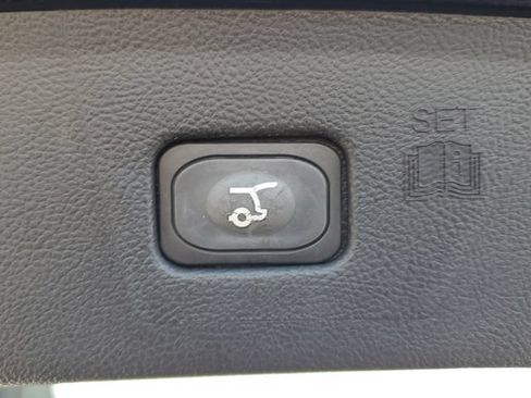 Used 2023 Ford Edge Titanium AWD/4WD image 29