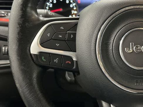 Used 2021 Jeep Renegade Trailhawk AWD/4WD image 17