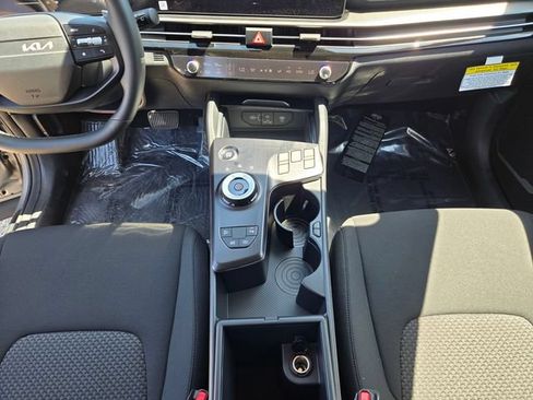 New 2026 Kia Sportage LX FWD image 19