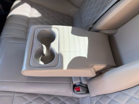 Used 2019 Genesis G70 3.3T Advanced w/ Prestige Package image 28