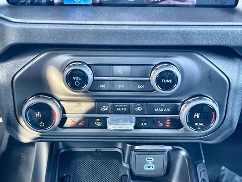 New 2025 Ford Bronco Big Bend image 21