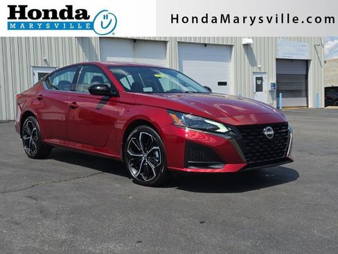 Used 2025 Nissan Altima 2.5 SR AWD/4WD image 1