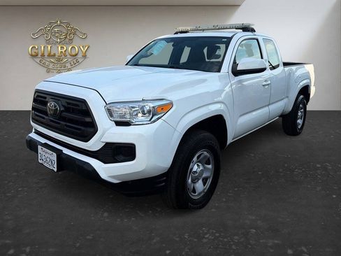 Used 2018 Toyota Tacoma SR w/ SR Convenience Package RWD image 3