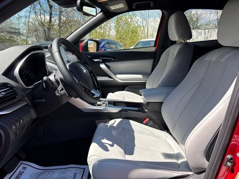 Used 2024 Mitsubishi Eclipse Cross SEL AWD/4WD image 9