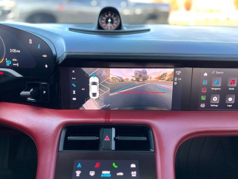 Used 2021 Porsche Taycan Turbo S image 17