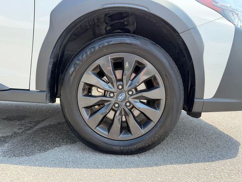 Used 2025 Subaru Outback Onyx Edition AWD/4WD image 12