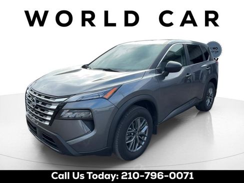 Used 2024 Nissan Rogue S image 3