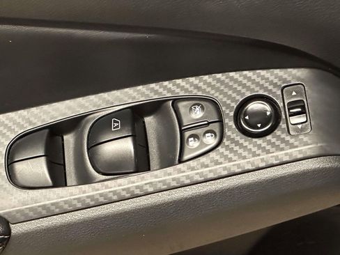 Used 2024 Nissan Altima 2.5 SV image 14