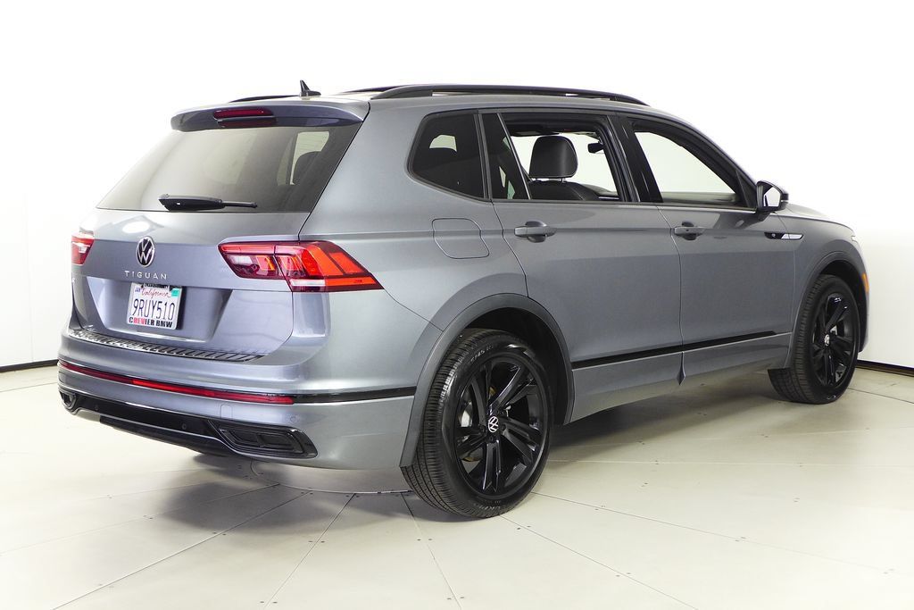 Used 2024 Volkswagen Tiguan SE R-Line FWD image 6