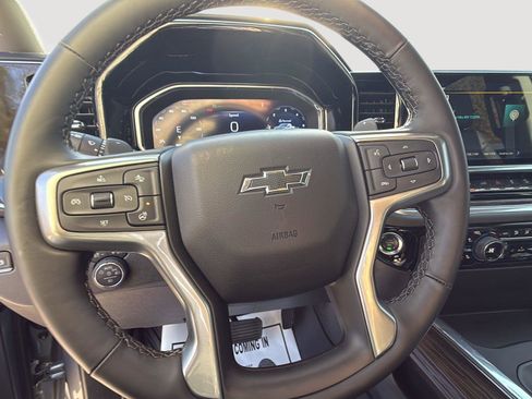 Used 2025 Chevrolet Silverado 1500 LT Trail Boss w/ LT Trail Boss Premium Package image 13