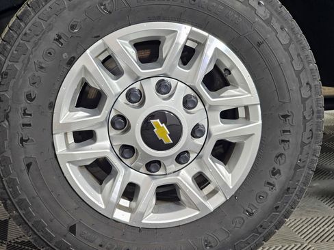 Used 2025 Chevrolet Silverado 2500 LT w/ Convenience Package AWD/4WD image 33